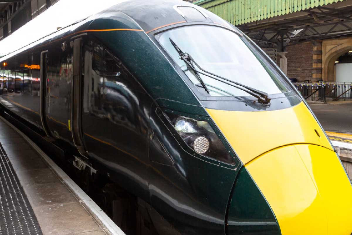Walking distance to Maidenhead Station